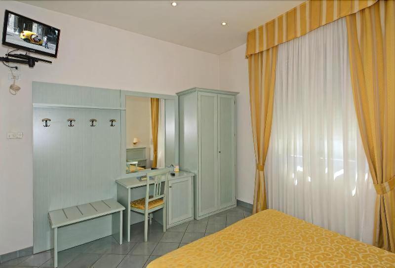 Hotel Garden В'яреджо Екстер'єр фото